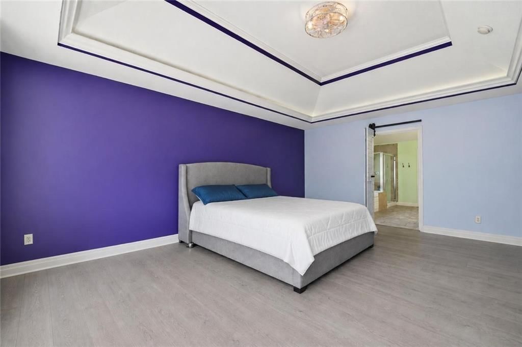 8808 N Oxford Avenue — photo 24