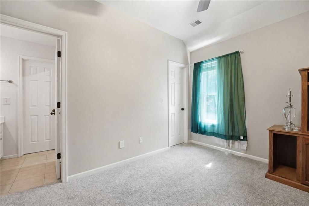 8808 N Oxford Avenue — photo 34