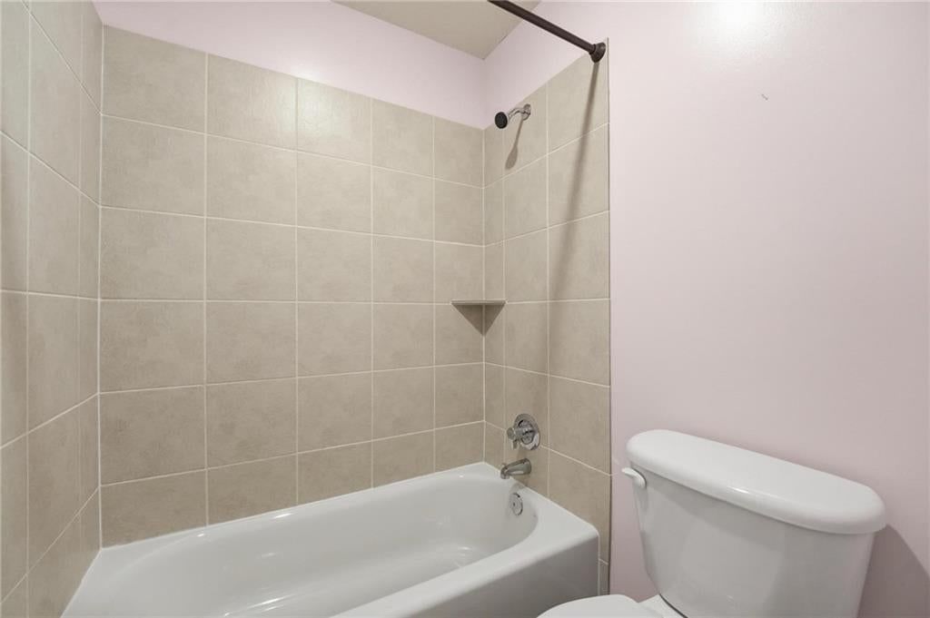 8808 N Oxford Avenue — photo 36
