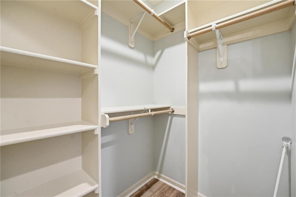 8808 N Oxford Avenue — photo 39