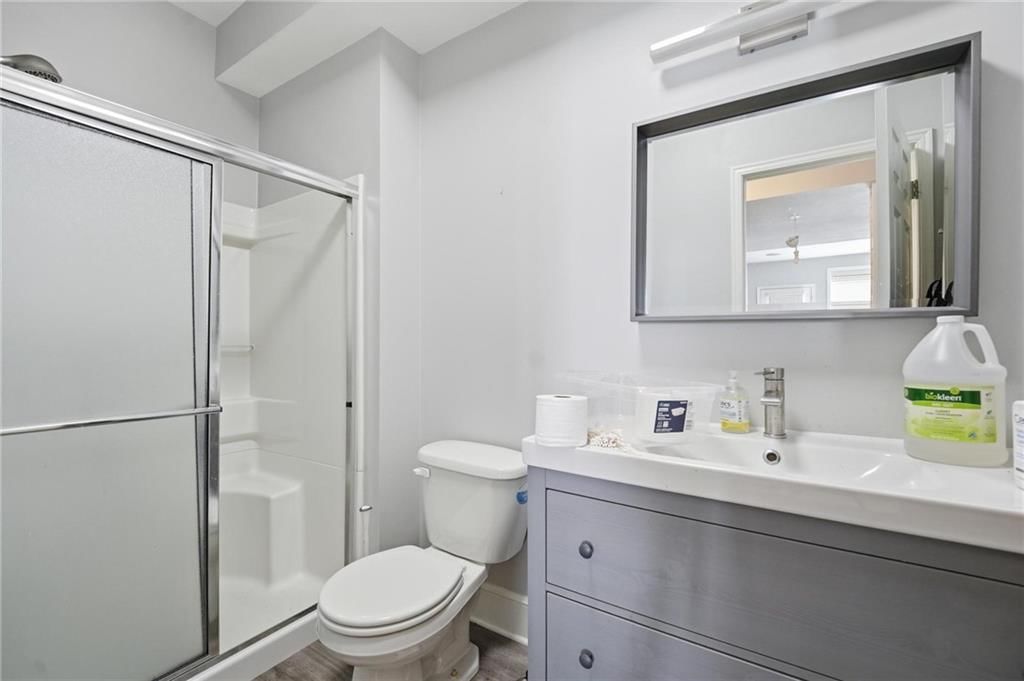 8808 N Oxford Avenue — photo 45