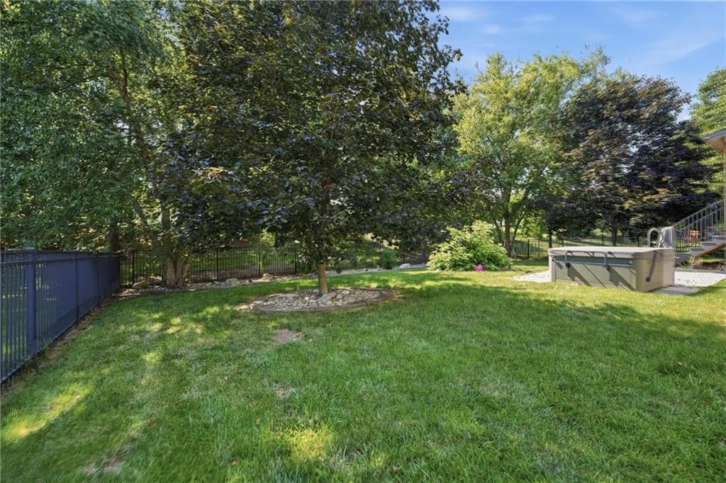 8808 N Oxford Avenue — photo 47