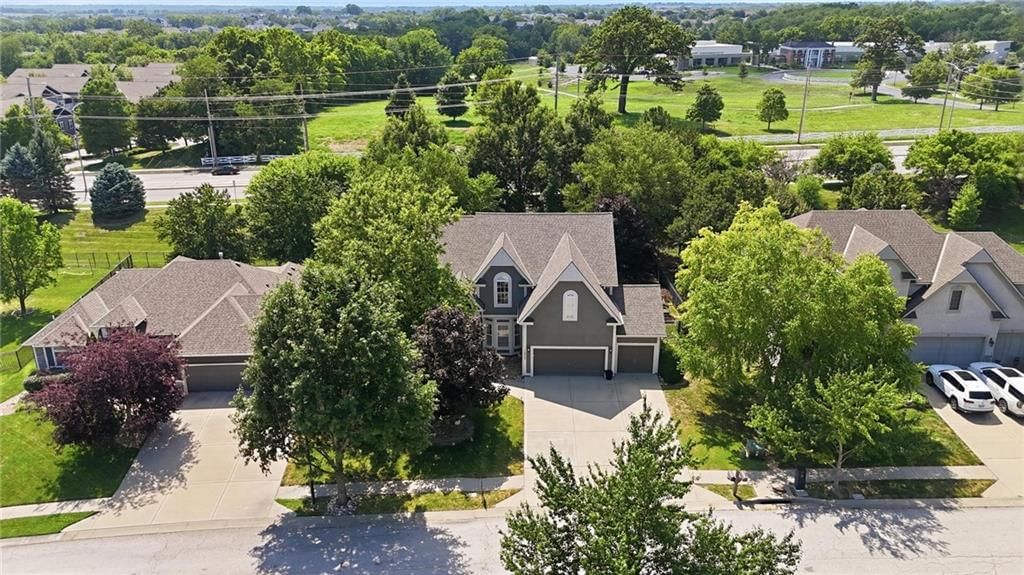 8808 N Oxford Avenue — photo 51