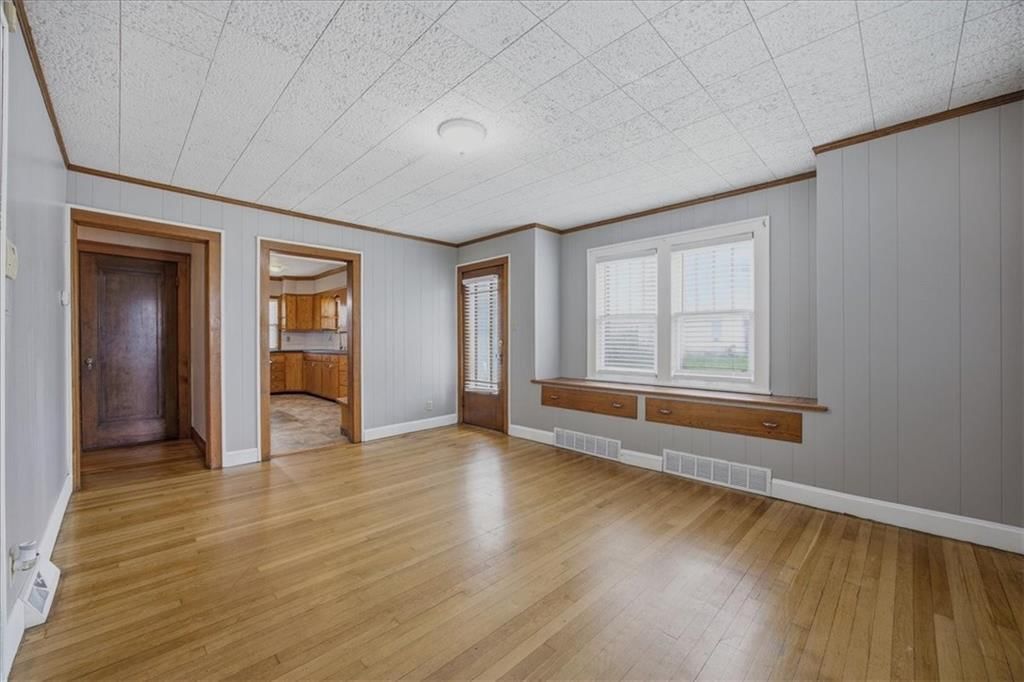 1800 FREEMAN Avenue — photo 8