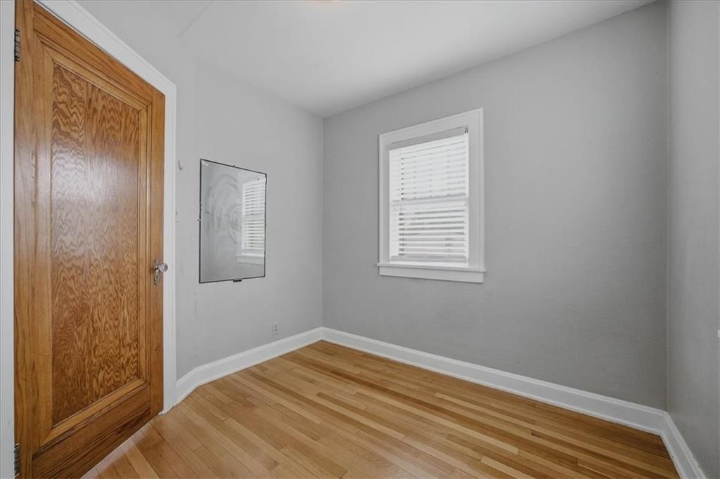 1800 FREEMAN Avenue — photo 17