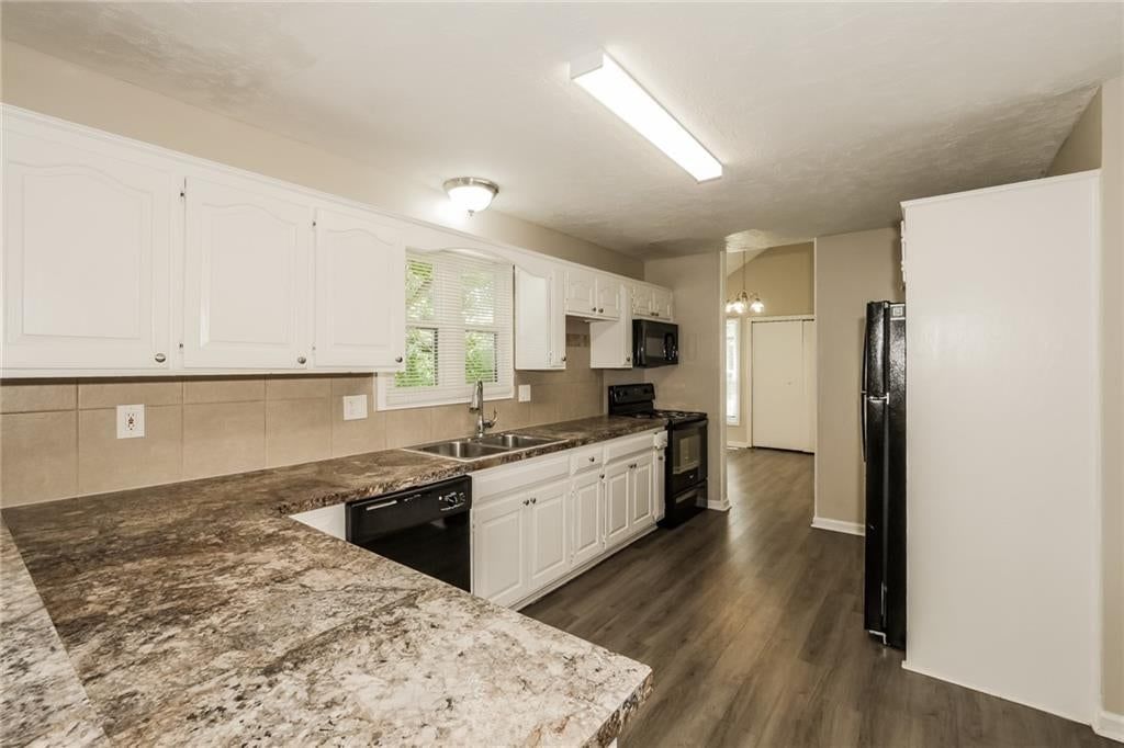 4721 E 138th Terrace — photo 8