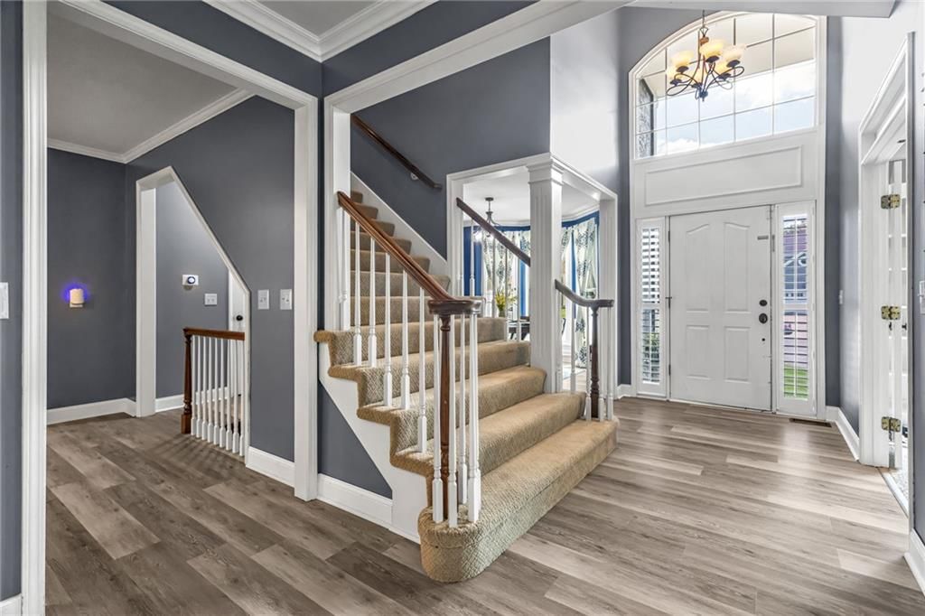 324 NW Bradford Street — photo 2