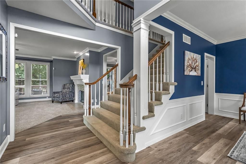 324 NW Bradford Street — photo 3