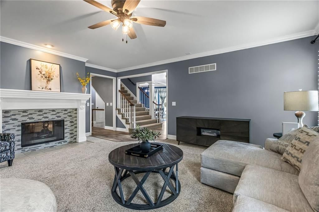 324 NW Bradford Street — photo 8