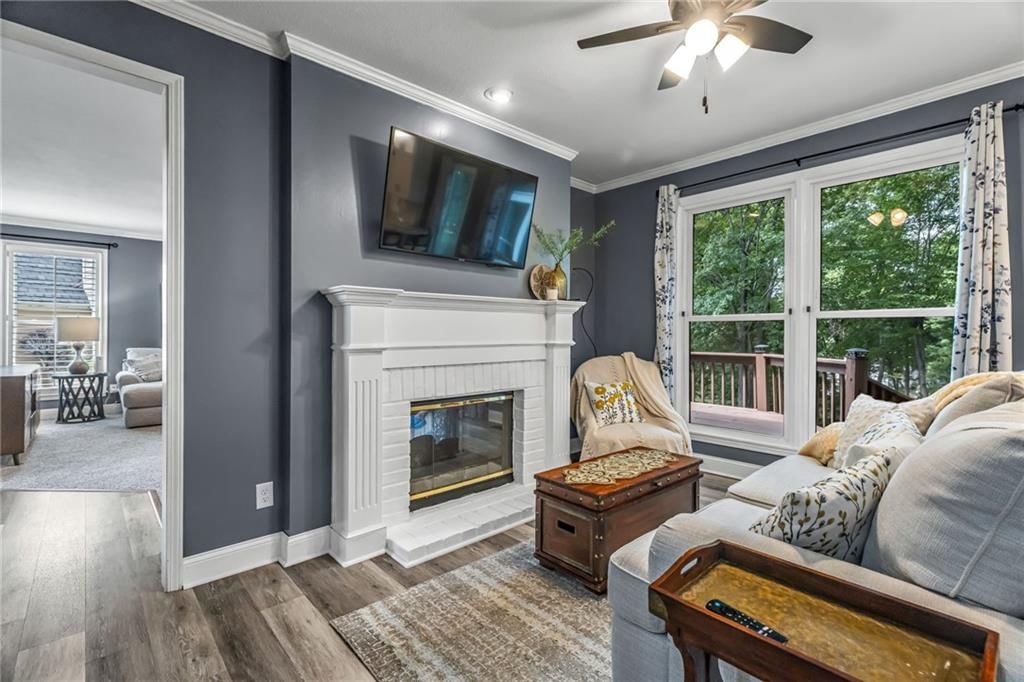 324 NW Bradford Street — photo 13