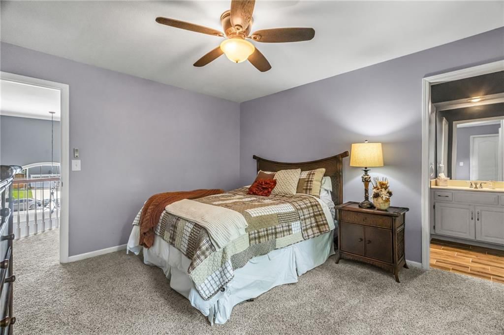 324 NW Bradford Street — photo 28