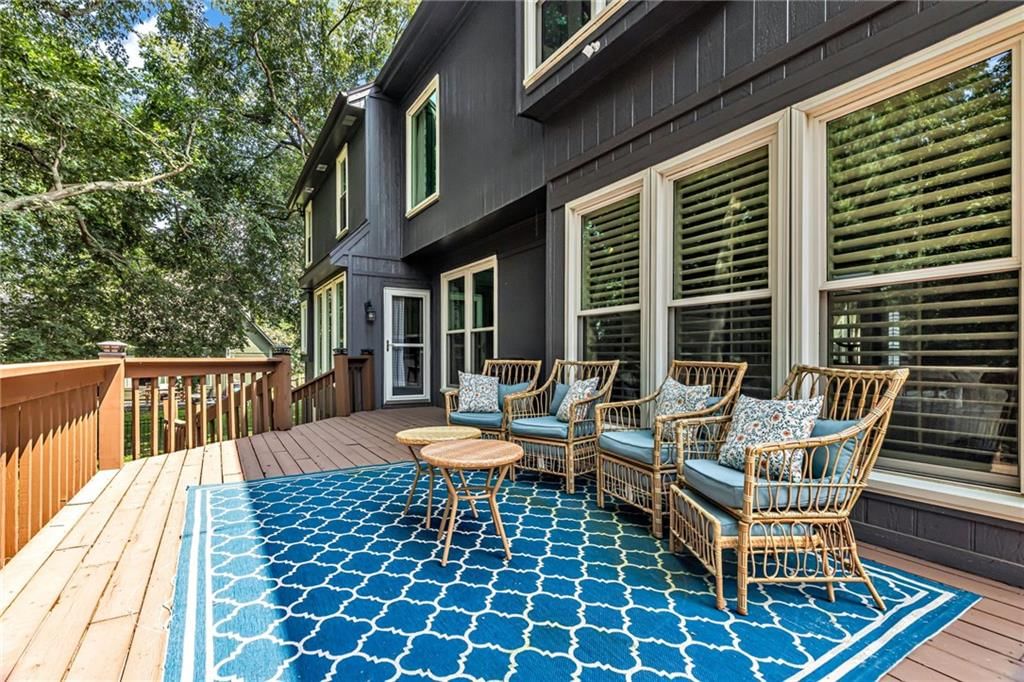 324 NW Bradford Street — photo 38