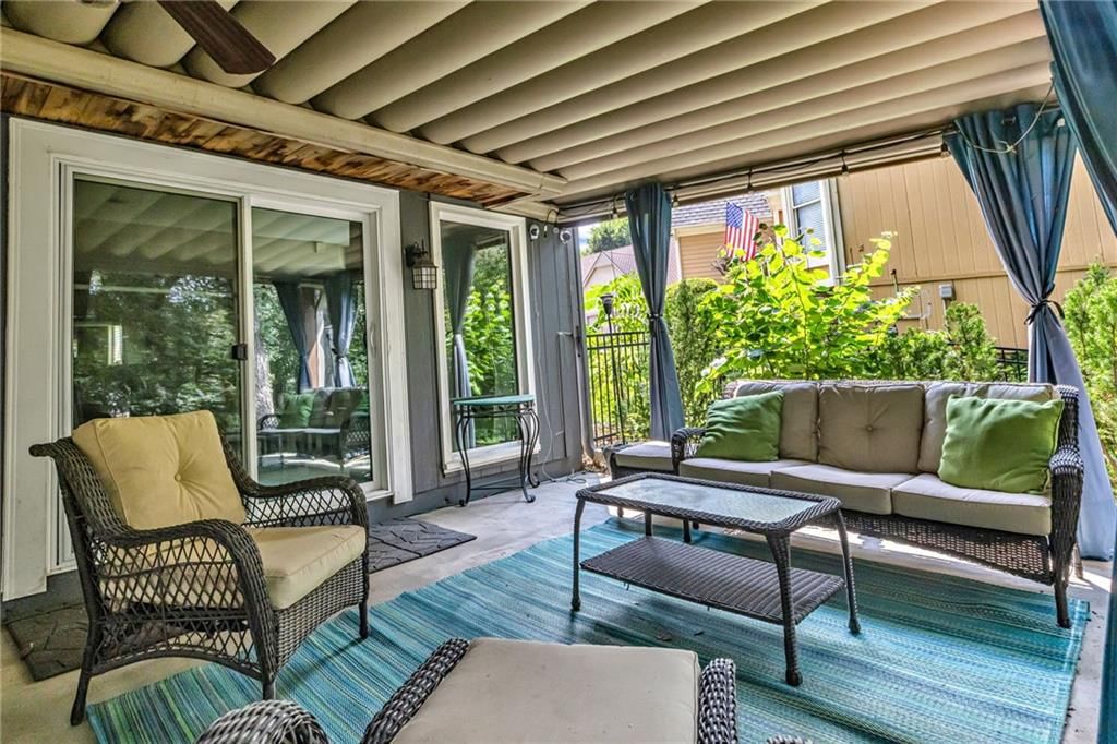 324 NW Bradford Street — photo 39