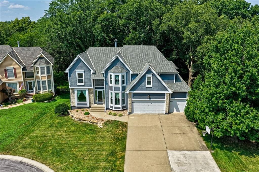 324 NW Bradford Street — photo 43