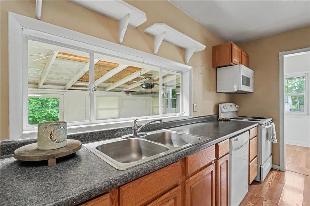 2114 Mitchell Street — photo 8