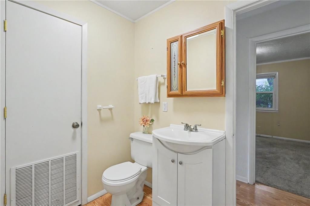 2114 Mitchell Street — photo 12