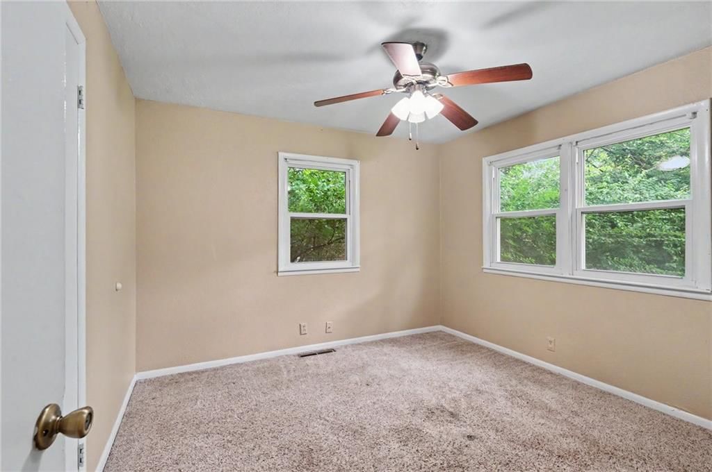 2114 Mitchell Street — photo 13