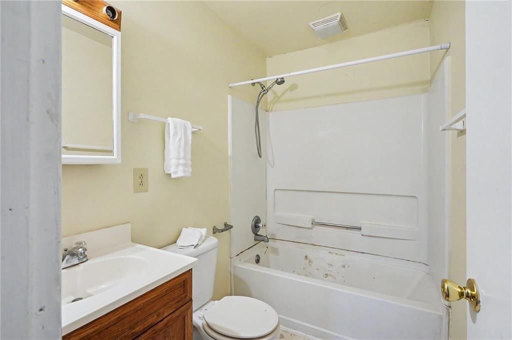 2114 Mitchell Street — photo 15