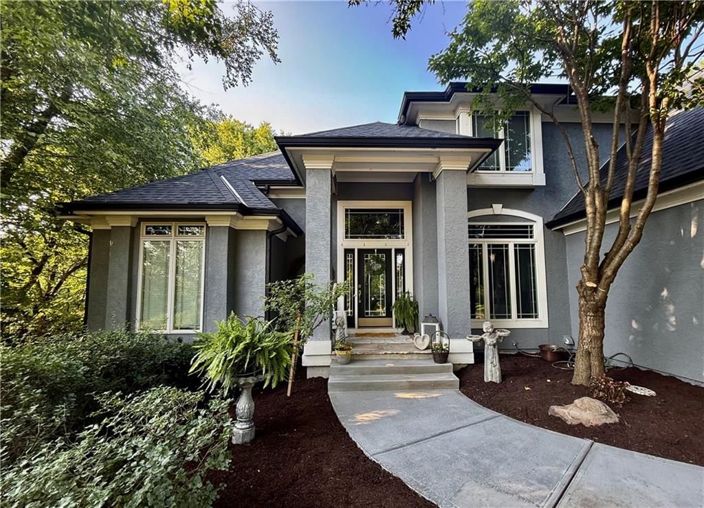 13810 Grove Avenue — photo 2