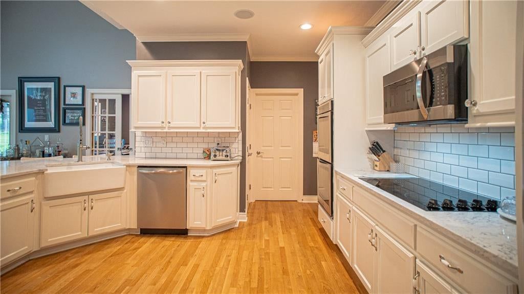 13810 Grove Avenue — photo 16