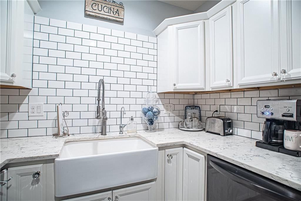 13810 Grove Avenue — photo 48