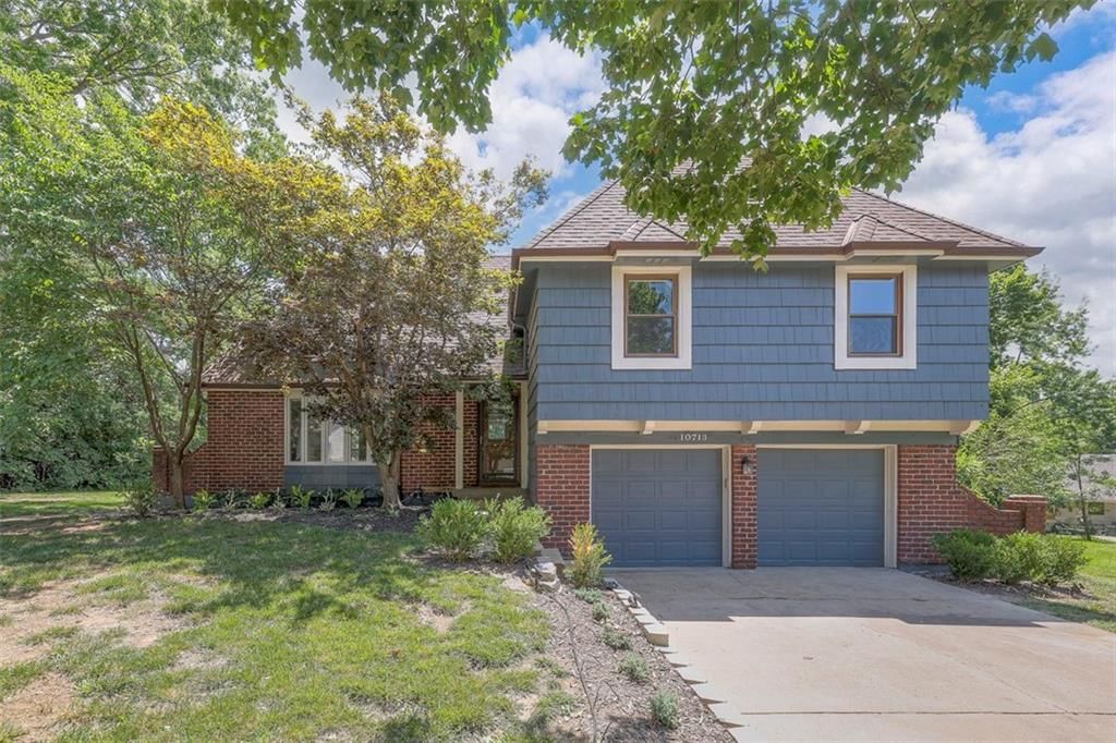 10713 W 98th Street — photo 1