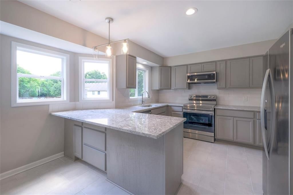 10713 W 98th Street — photo 13