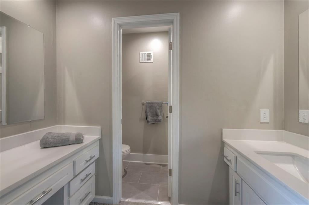 10713 W 98th Street — photo 21