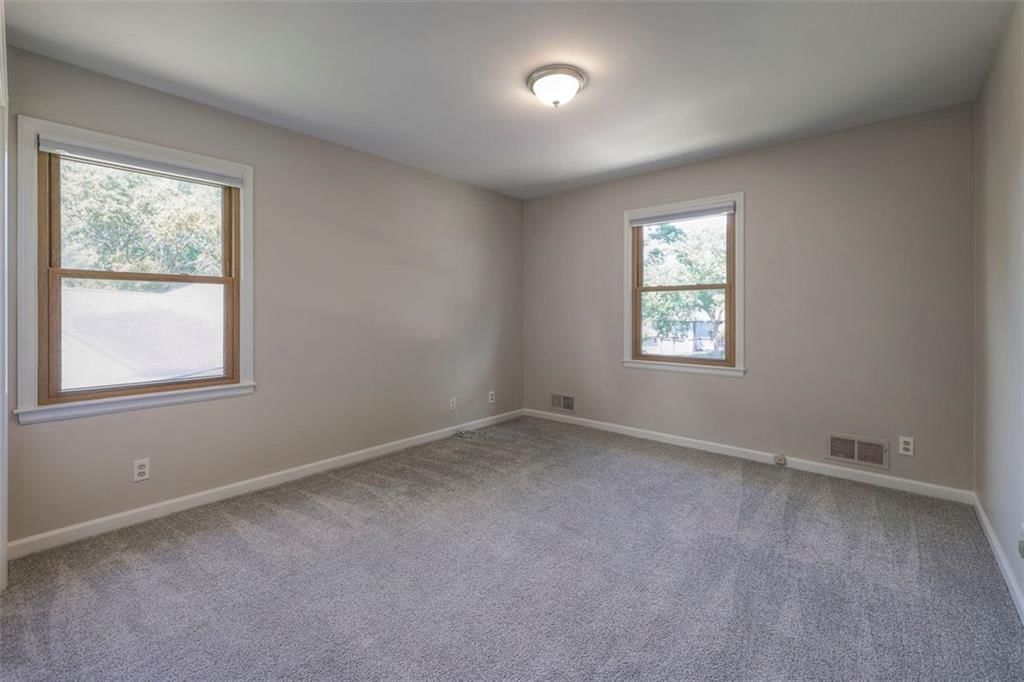 10713 W 98th Street — photo 24