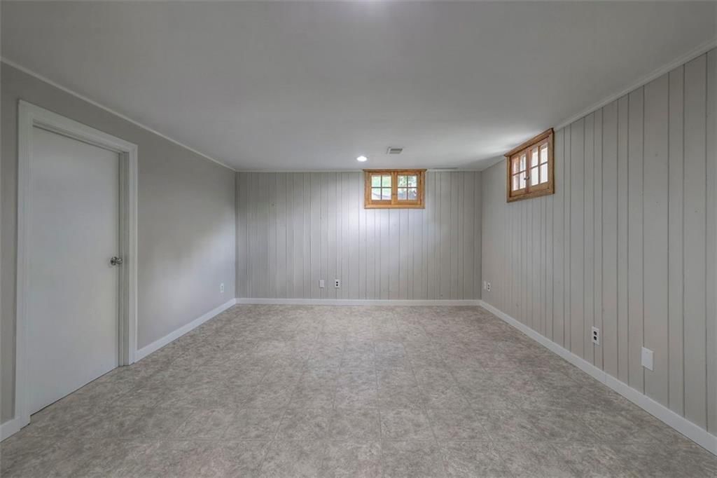 10713 W 98th Street — photo 31