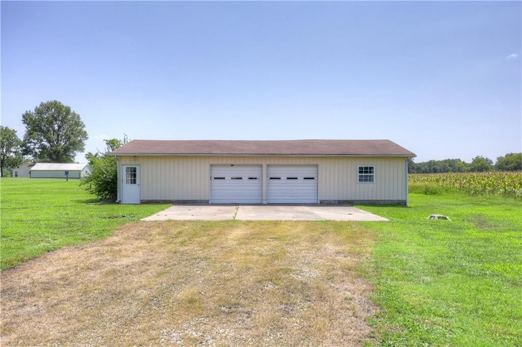 1030 W Country Road — photo 8