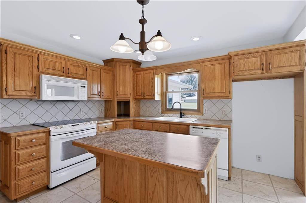 1030 W Country Road — photo 14