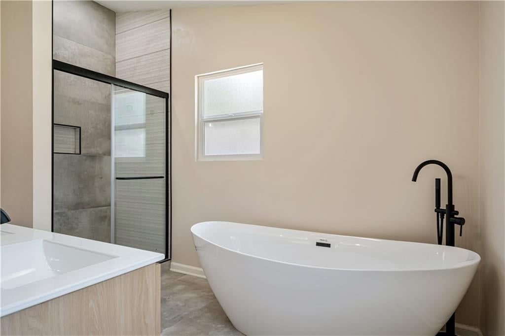 5701 N Highland Avenue — photo 4