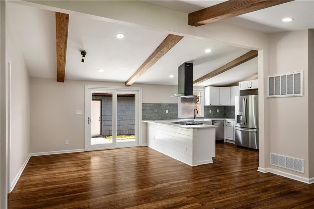 5701 N Highland Avenue — photo 5
