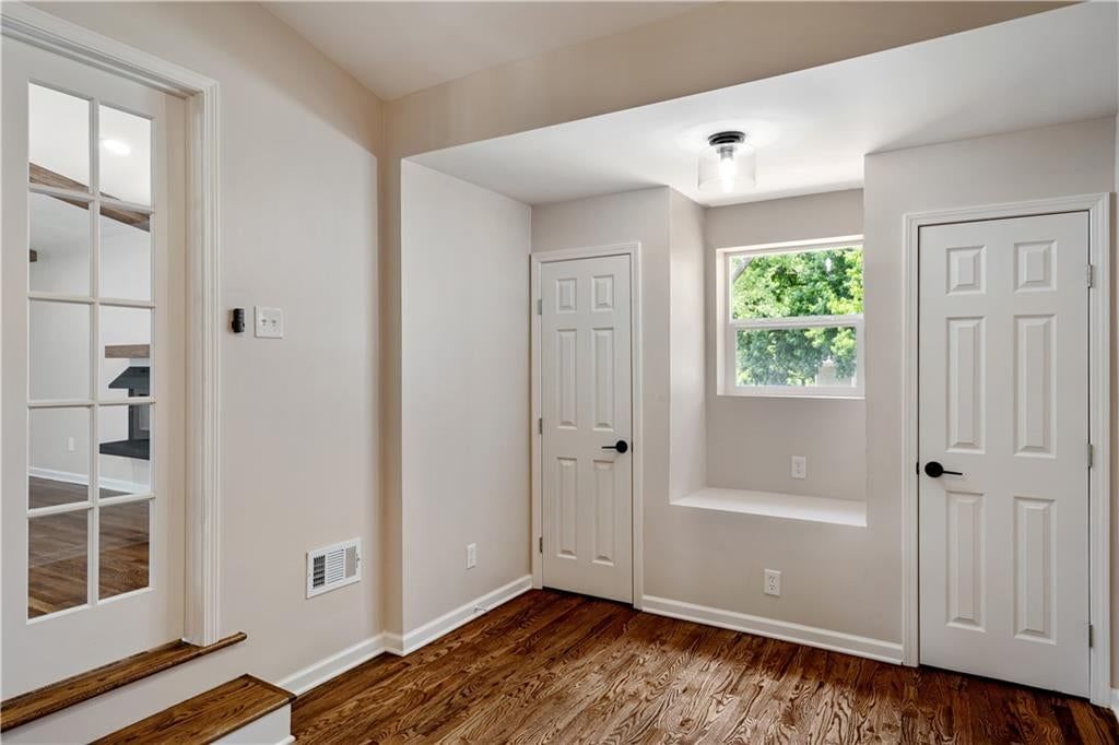 5701 N Highland Avenue — photo 13