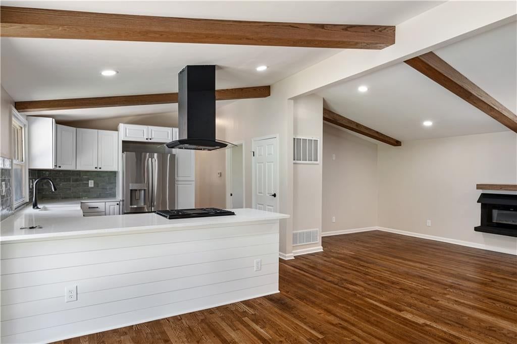 5701 N Highland Avenue — photo 26