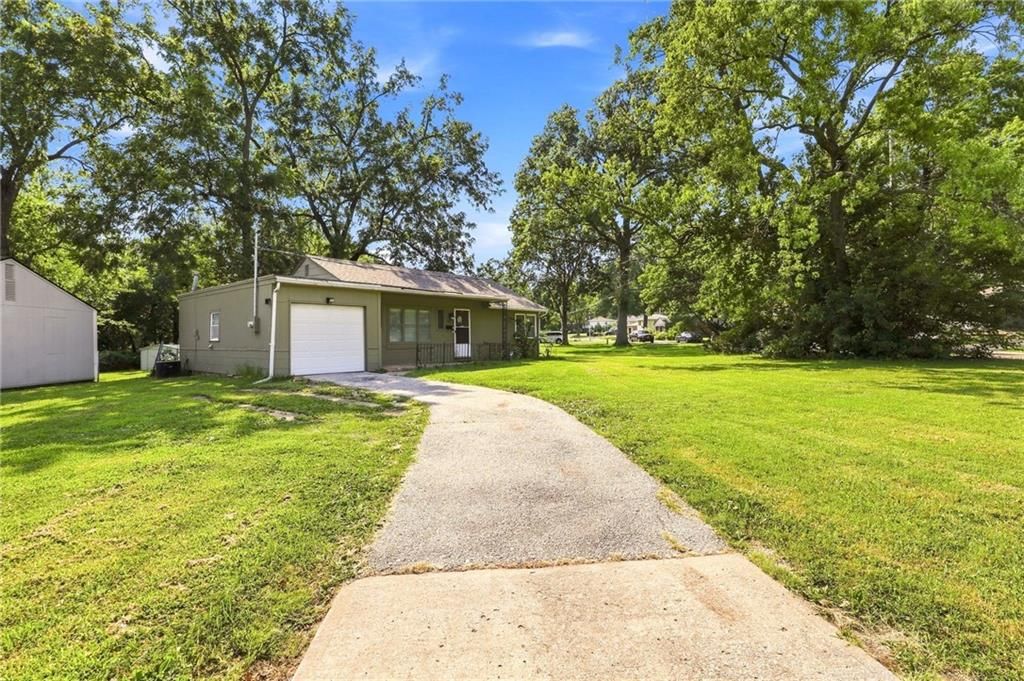 7400 Lamar Avenue — photo 3