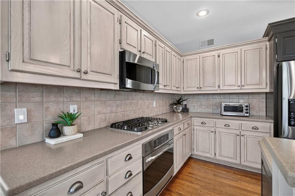 14800 Outlook Street — photo 19
