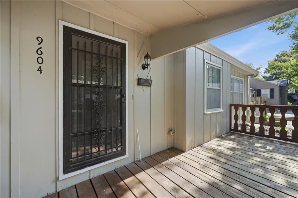 9604 E 67th Terrace — photo 3