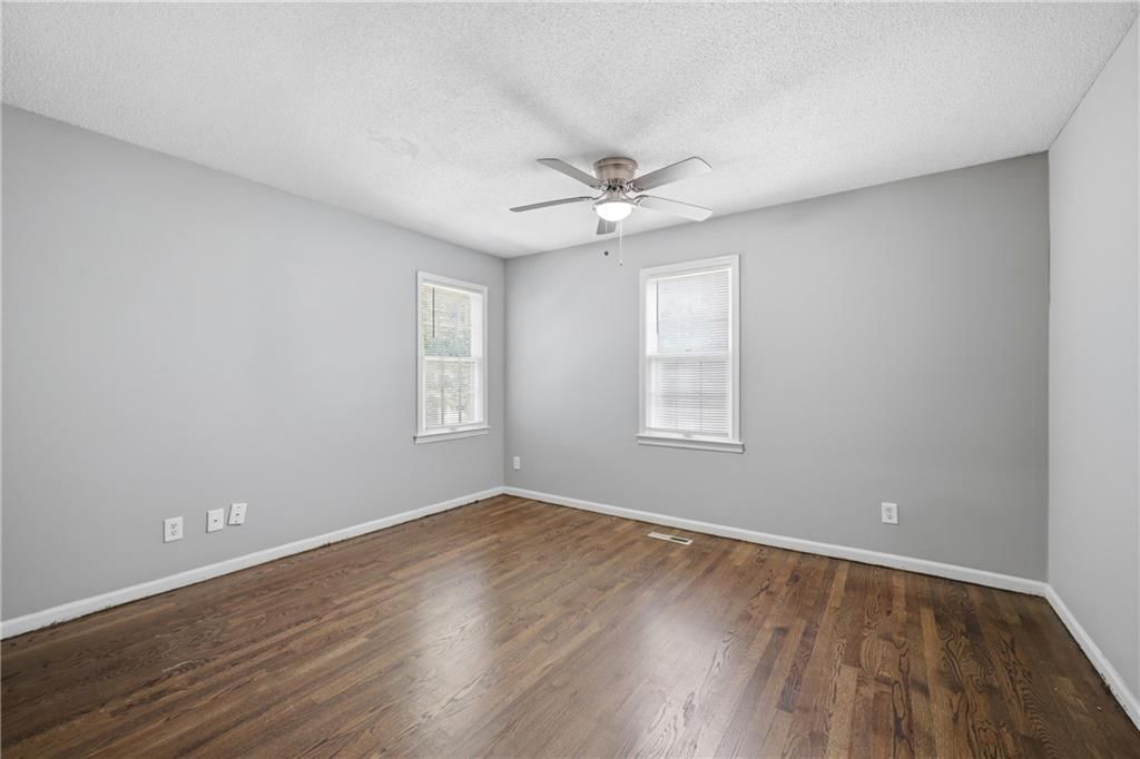 9604 E 67th Terrace — photo 11