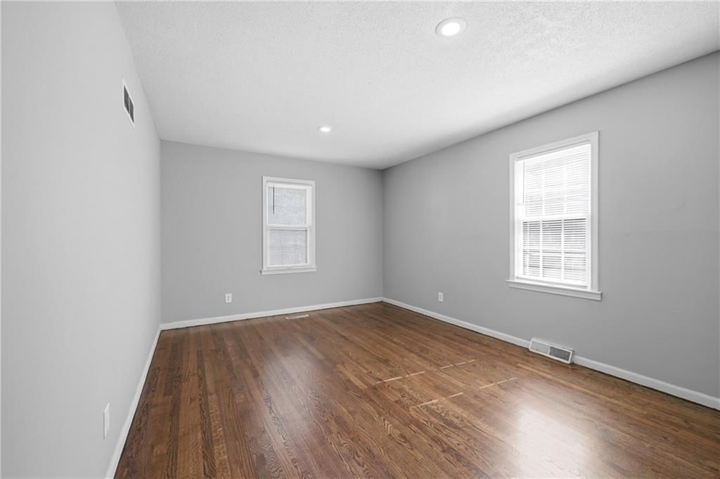 9604 E 67th Terrace — photo 14