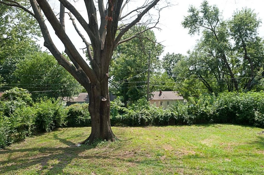 10813 E 58TH Terrace — photo 27
