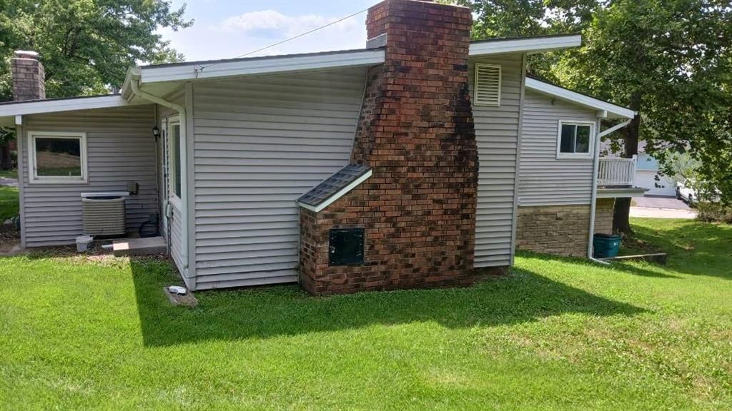 517 Brown Circle Drive — photo 3