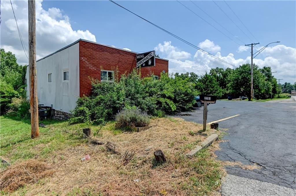 2701 Blue Ridge Boulevard — photo 2