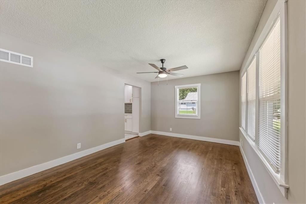 8116 Wayne Avenue — photo 3