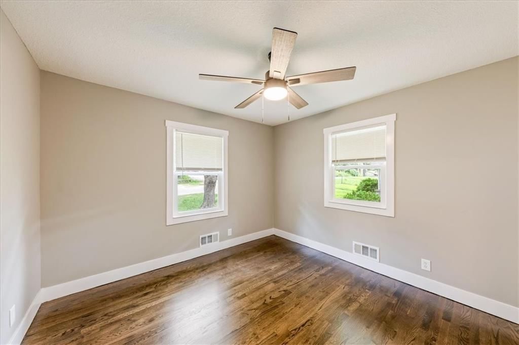 8116 Wayne Avenue — photo 12