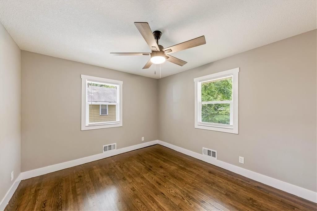 8116 Wayne Avenue — photo 14