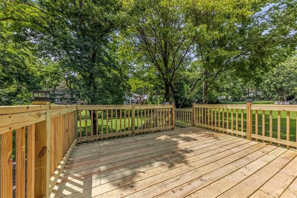8116 Wayne Avenue — photo 18