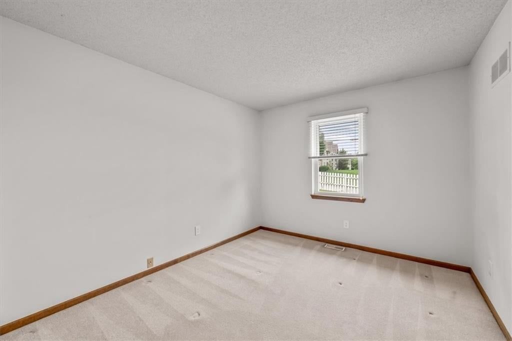 10300 Haskins Street — photo 13