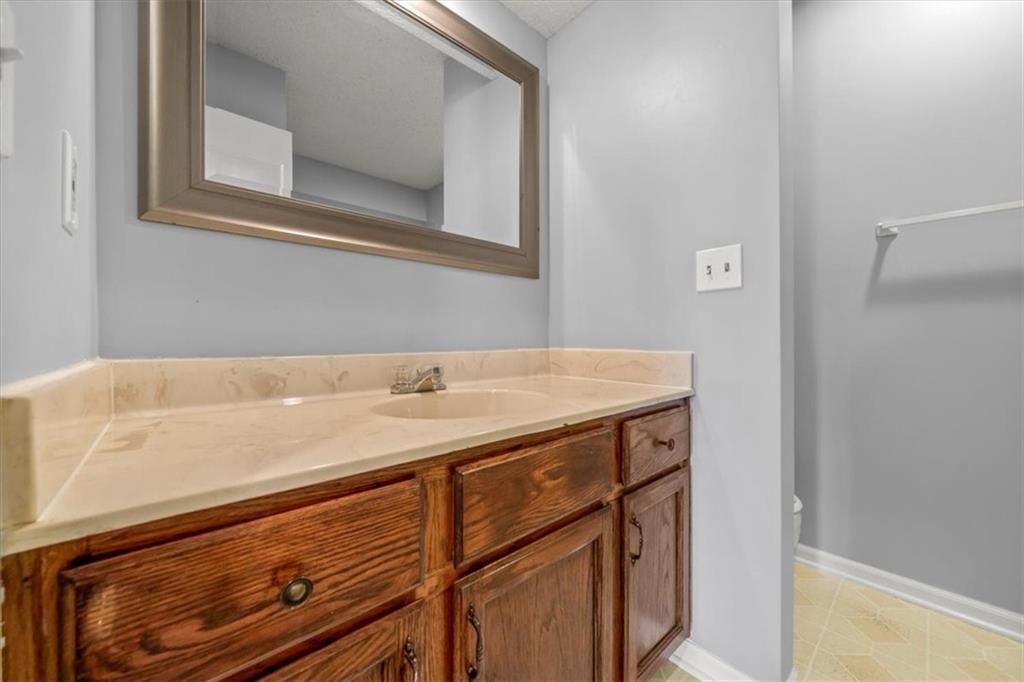 10300 Haskins Street — photo 18